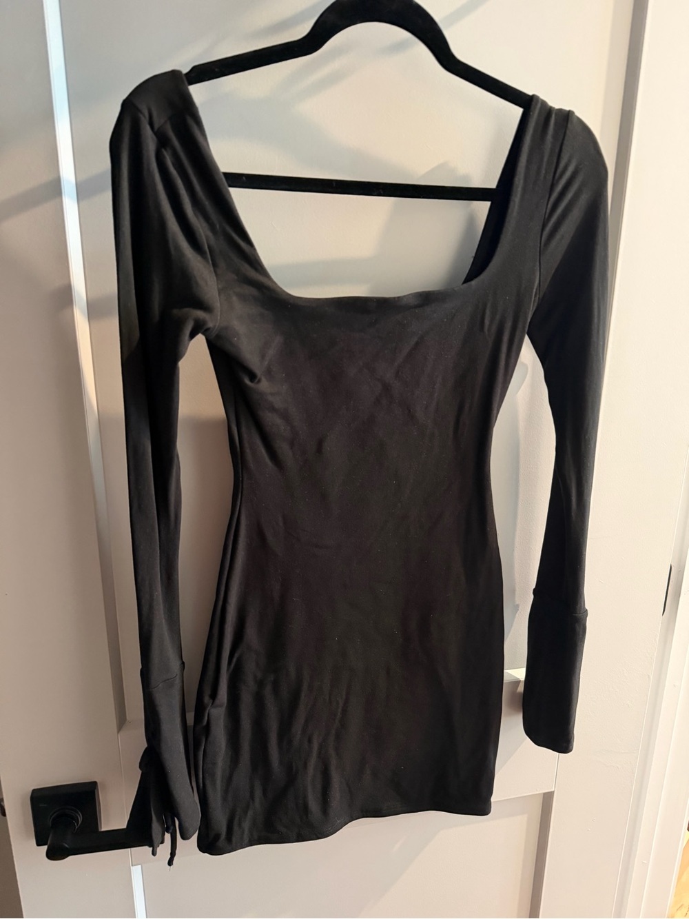 Black Long Sleeve Square-Neck Women's Top